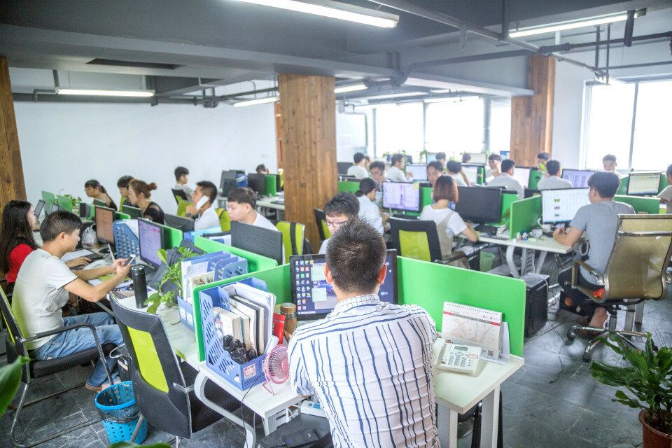 華壹信息 專業網站建設與數據處理服務，服務12000家客戶的可靠選擇
