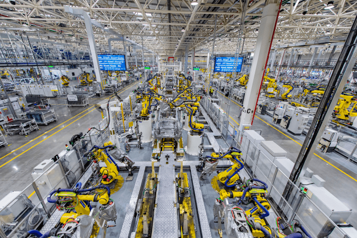 沙坪壩:智慧工廠生產(chǎn)忙